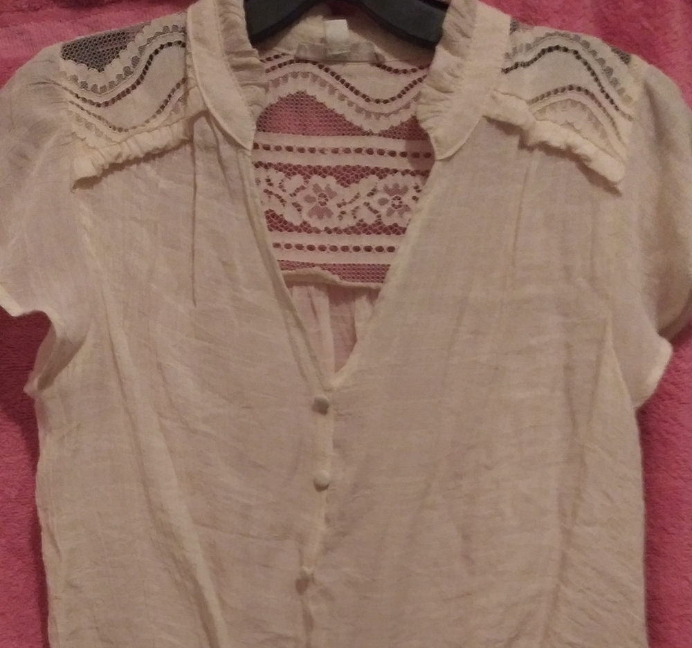Ivory sheer lacy blouse - short sleeve